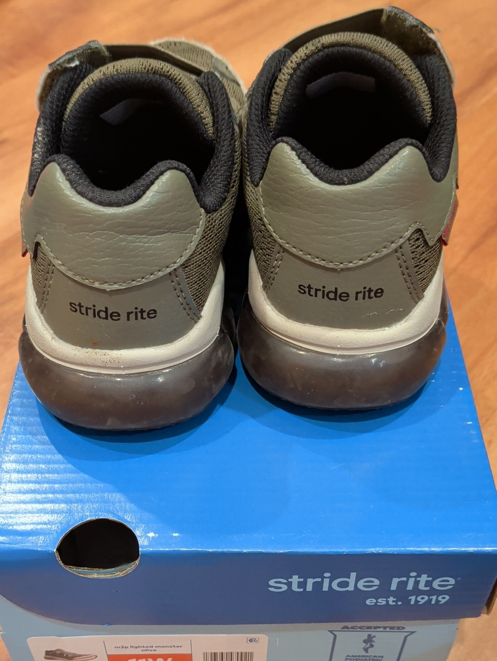 Stride Rite m2p Lighted Monster Shark Washable Light Up Toddler 11W Wide Shoe - Picture 6 of 14